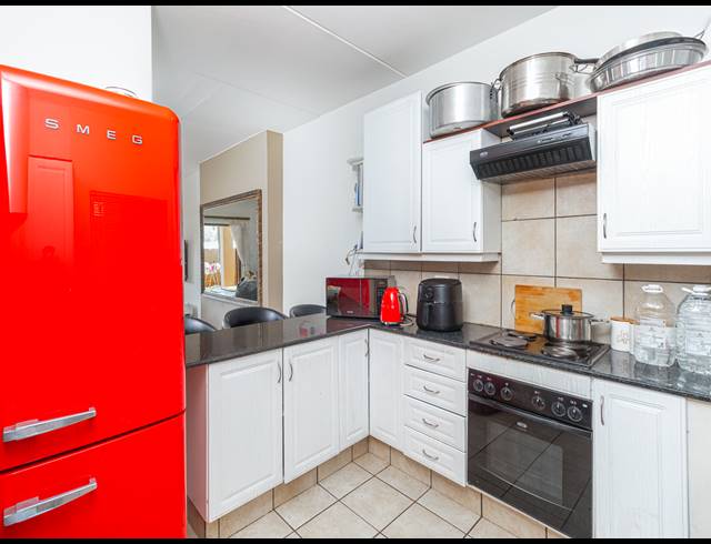 2 BEDROOM APARTMENT FOR SALE IN MORNINGSIDE